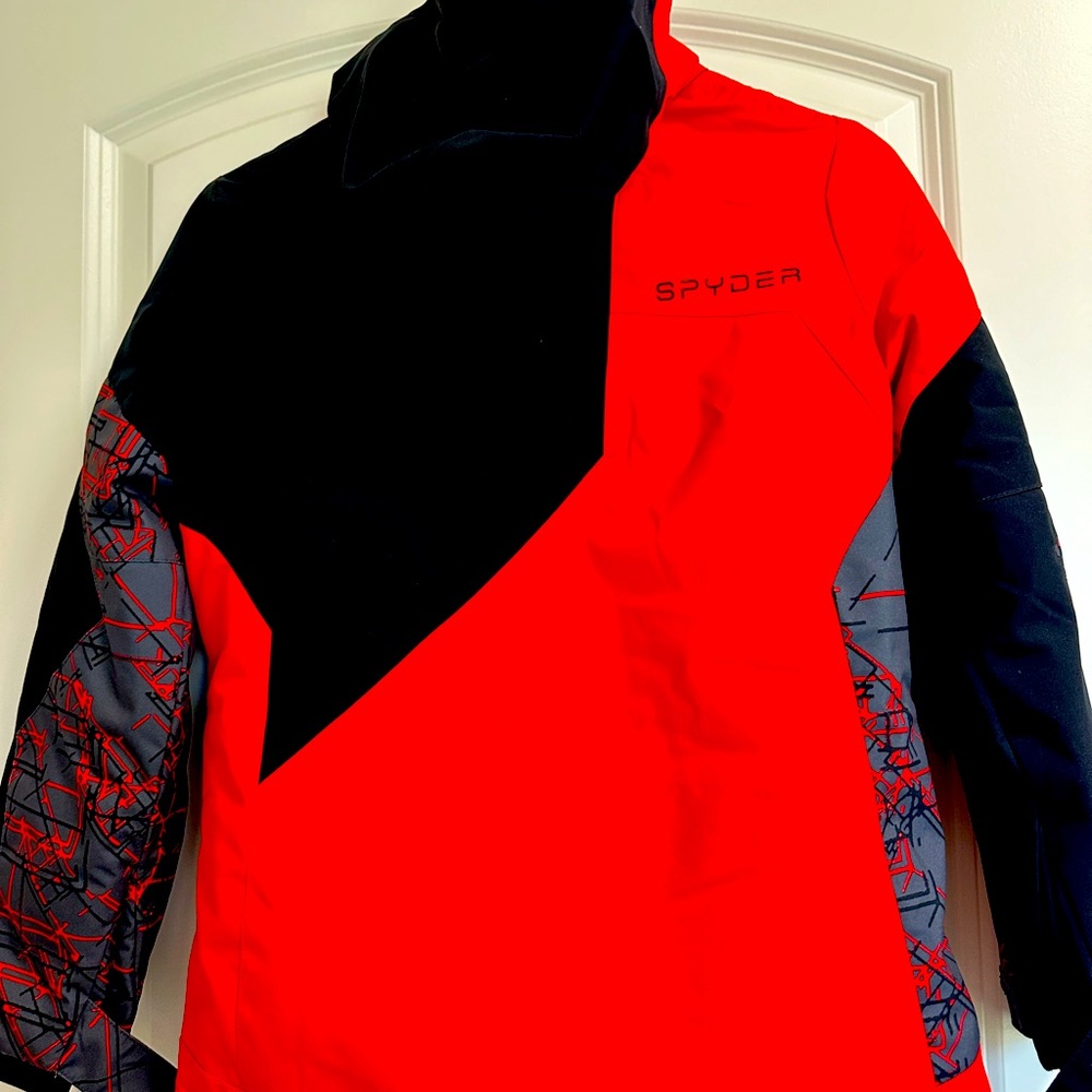 Boys Spyder Ski Jacket. Worn twice.